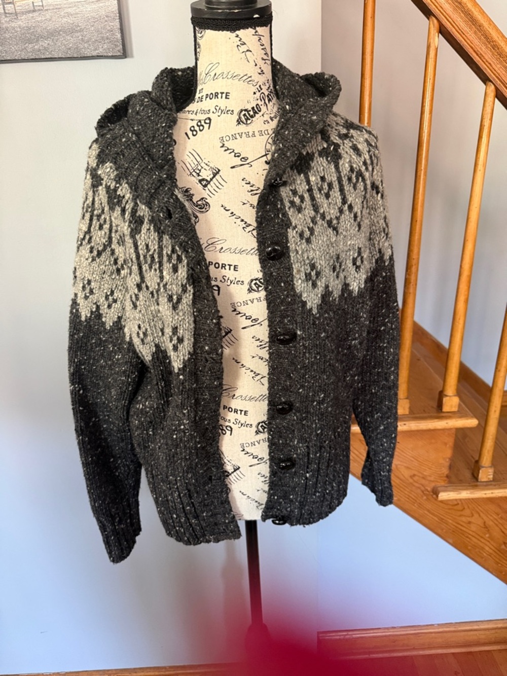 Carraig Donn Chunky Hooded Women’s Sweater - Black & Light Gray Nordic Pattern